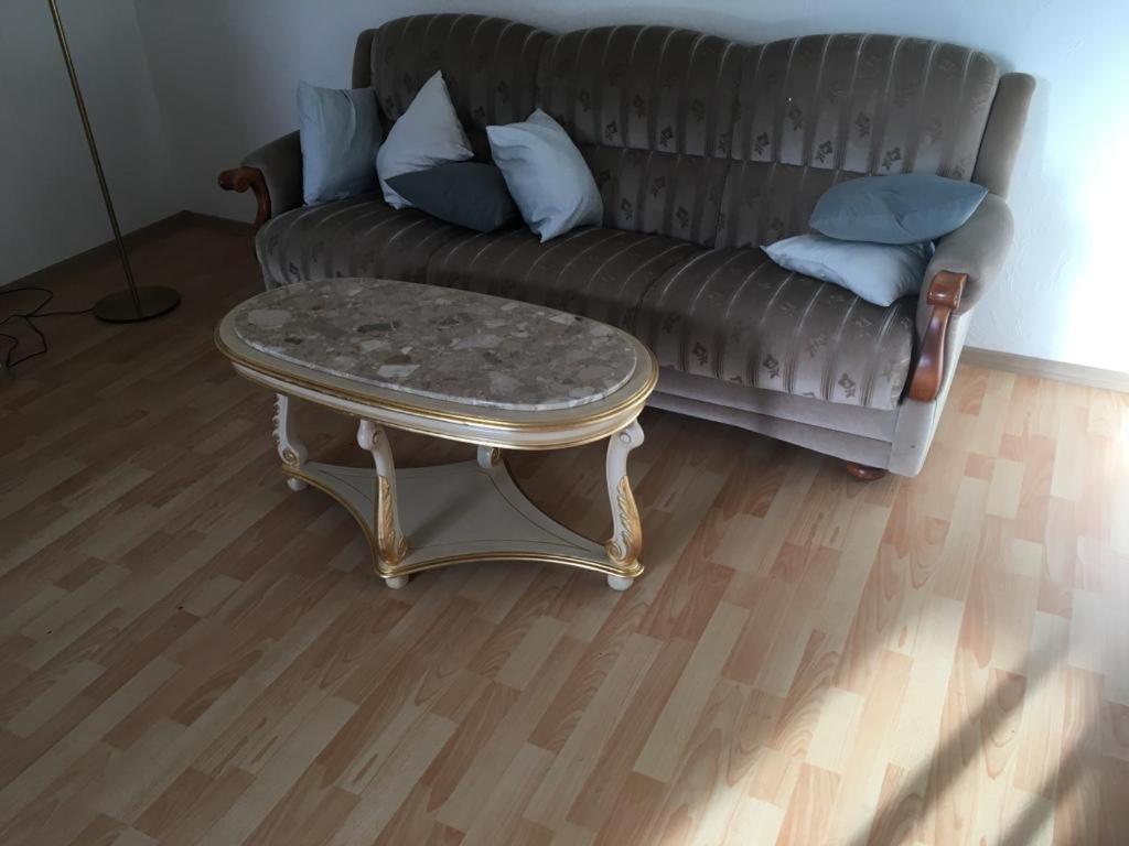 Gemuetliche Ferienwohnung Fuer 6 Personen Im Schloss Kastorf Knorrendorf المظهر الخارجي الصورة